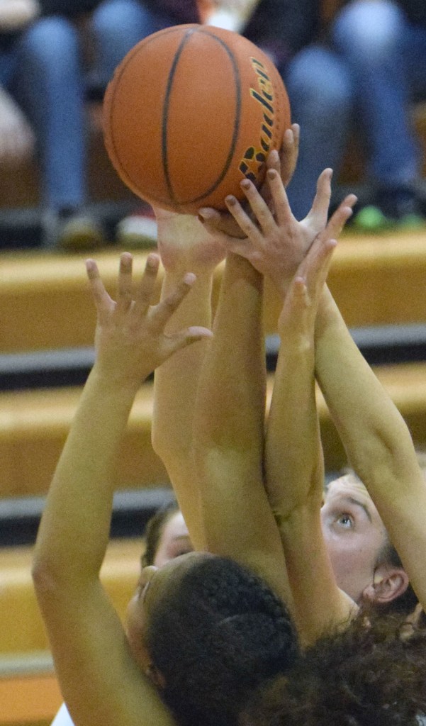 Colony sweeps Kenai in basketball