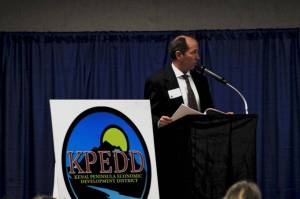 Mike Navarre, commissioner of the Alaska Department of Commerce, Community and Economic Development, speaks about the need for a stable fiscal plan for the state to the attendees at the Kenai Peninsula Economic Development District&rsquo;s Industry Outlook Forum on Wednesday, Jan. 10, 2018 in Soldotna, Alaska. (Photo by Elizabeth Earl/Peninsula Clarion)