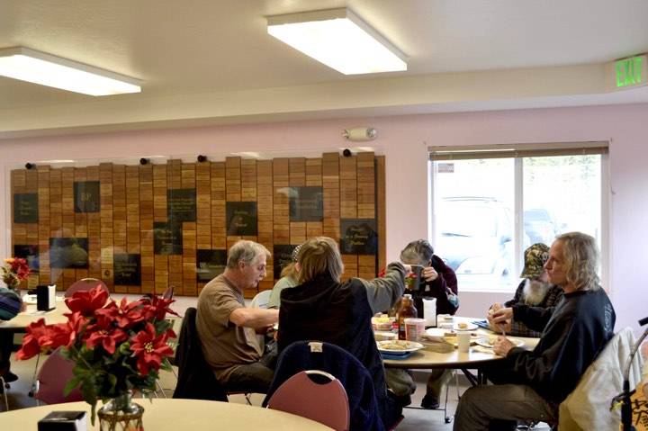 Kenai Peninsula Food Bank hosts an early Thanksgiving meal on Wednesday Nov. 21, 2018, near Soldotna, Alaska. (Photo by Victoria Petersen/Peninsula Clarion)