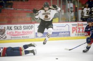 Brown Bears snap 11-game skid on home ice, sweep Pilots