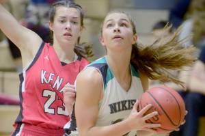 Weekend hoops roundup: Felche’s late 3 lifts Kenai boys past Nikiski