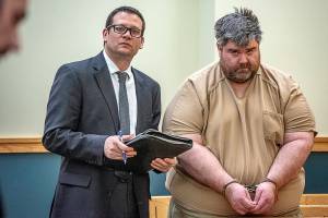 Maine man arrested in Alaska cold case contests extradition