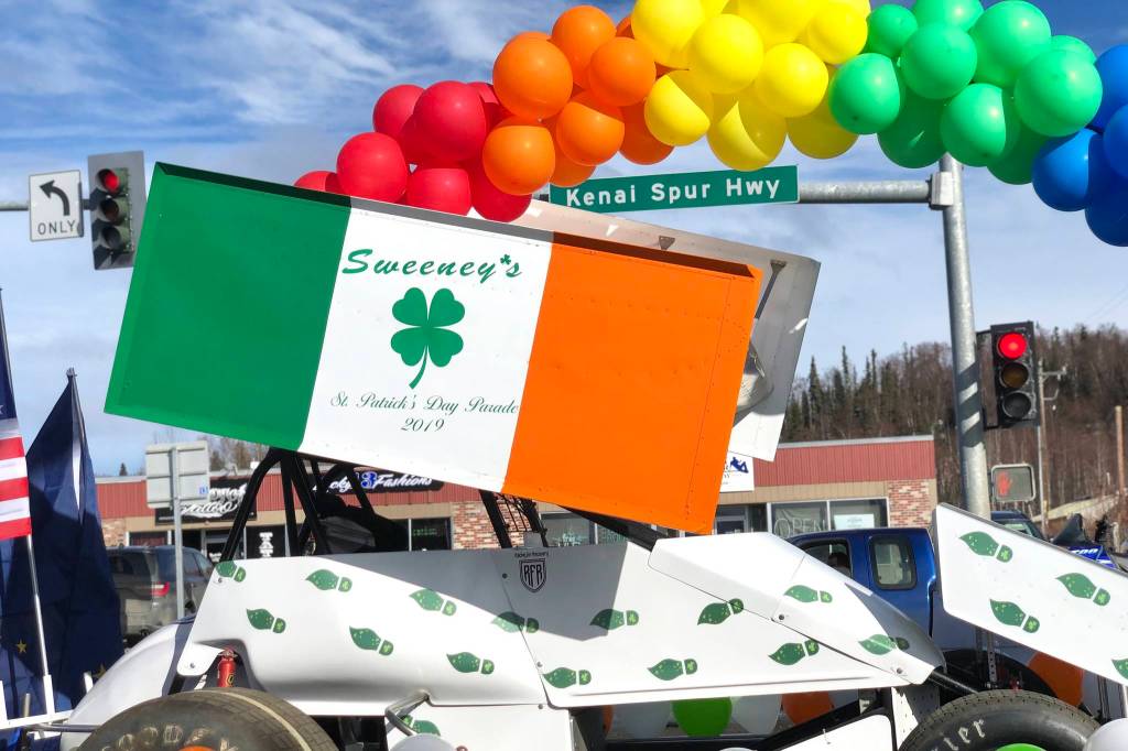 Sweeneys hosted Soldotnas 28th annual St. Patricks Day parade on Sunday, March 17, 2019, in Soldotna, Alaska. (Photo by Victoria Petersen/Peninsula Clarion)