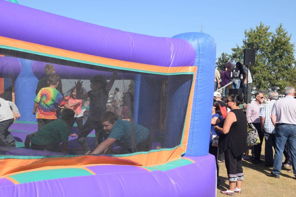 Kenai shows love to local industries