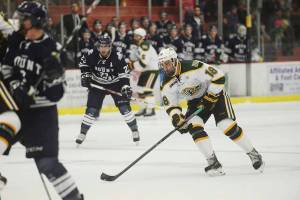 UAA hockey to play Green & Gold Game in Soldotna