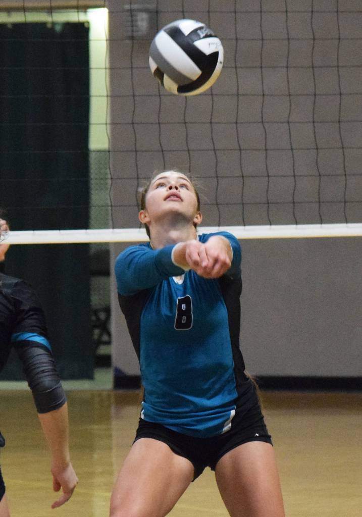 Nikiskis Kaitlyn Johnson sets up a shot Friday, Nov. 15, 2019, against Kenai Central at the Class 3A state volleyball tournament at the Alaska Airlines Center in Anchorage, Alaska. (Photo by Joey Klecka/Peninsula Clarion)