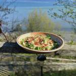 Teris Special Spinach Salad with Hot Bacon and Red Wine Vinaigrette is the perfect summer dish for the Memorial Day weekend. She made her recipe on May 17, 2020, at her kitchen in Homer, Alaska. (Photo by Teri Robl)