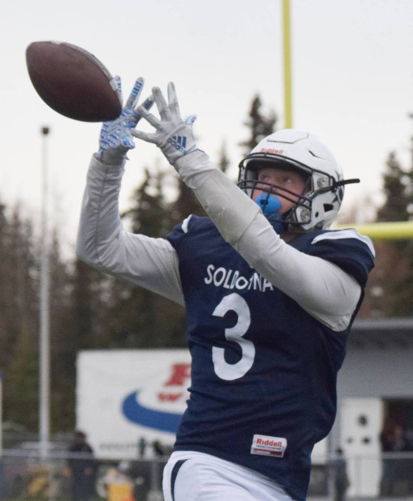 Soldotnas Galen Brantley III makes a catch in a Div. II state semifinal against West Valley Friday, Oct. 11, 2019, in Soldotna, Alaska. (Photo by Joey Klecka/Peninsula Clarion)