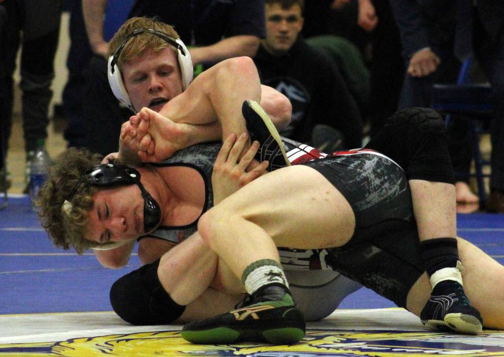 Soldotnas Sean Babitt wrestles to a Division I state title at 189 pounds against Wasillas Colton Lindquist on Saturday, May 22, 2021, at Bartlett High School in Anchorage, Alaska. (Photo by Tim Rockey/Frontiersman)