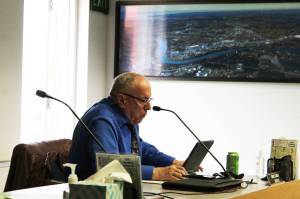 Council Member Dave Carey attends a meeting of the Soldotna City Council on Wednesday, Aug. 11, 2021 in Soldotna, Alaska. (Ashlyn OHara/Peninsula Clarion)