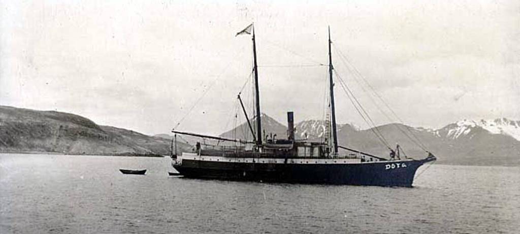 Alaska State Library photo collection 
This John E. Thwaites photo shows the S.S. Dora near Sand Point, Alaska. Thwaites sailed as mail clerk on the Dora between at least 1905 and 1912.