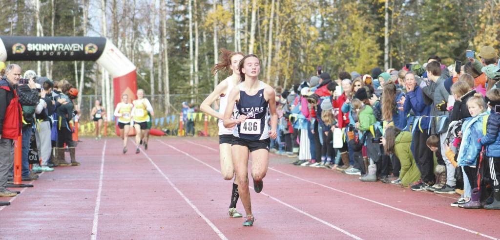 Soldotnas Jordan Ruffner places 17th at the Division I state cross-country championship Saturday, Oct. 9, 2021, at Bartlett High School in Anchorage. (Photo by Tim Rockey/Frontiersman)
