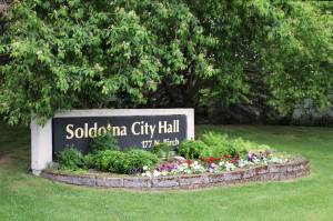 Soldotna City Hall is seen on Wednesday, June 24, 2021, in Soldotna, Alaska. (Ashlyn OHara/Peninsula Clarion)