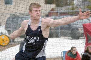 Soldotnas Dylan Dahlgren wins the discus at the SoHi Invitational on Saturday, April 30, 2022, at Soldotna High School in Soldotna, Alaska. (Photo by Jeff Helminiak/Peninsula Clarion)