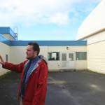 Soldotna Elementary School Principal Dr. Austin Stevenson points out elements of the school building on Friday, Sept. 30, 2022, in Soldotna, Alaska. (Ashlyn OHara/Peninsula Clarion)