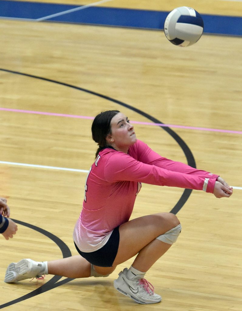 Soldotnas Kiara Forkner digs up a ball against Seward on Tuesday, Oct. 17, 2023, at Soldotna High School in Soldotna, Alaska. (Photo by Jeff Helminiak/Peninsula Clarion)