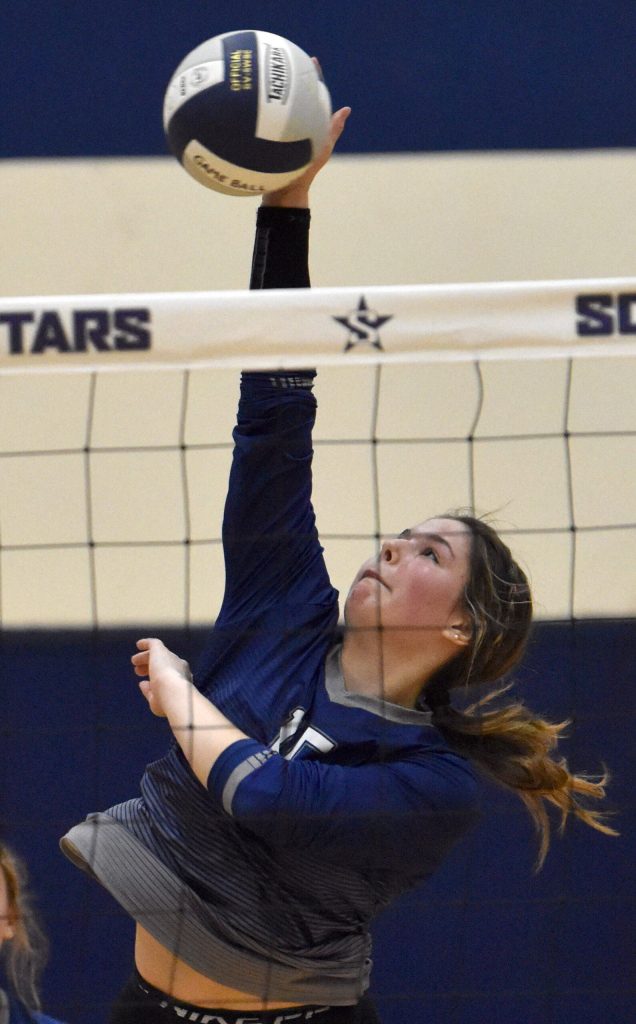Soldotnas Morgan Simac attacks against Seward on Tuesday, Oct. 17, 2023, at Soldotna High School in Soldotna, Alaska. (Photo by Jeff Helminiak/Peninsula Clarion)