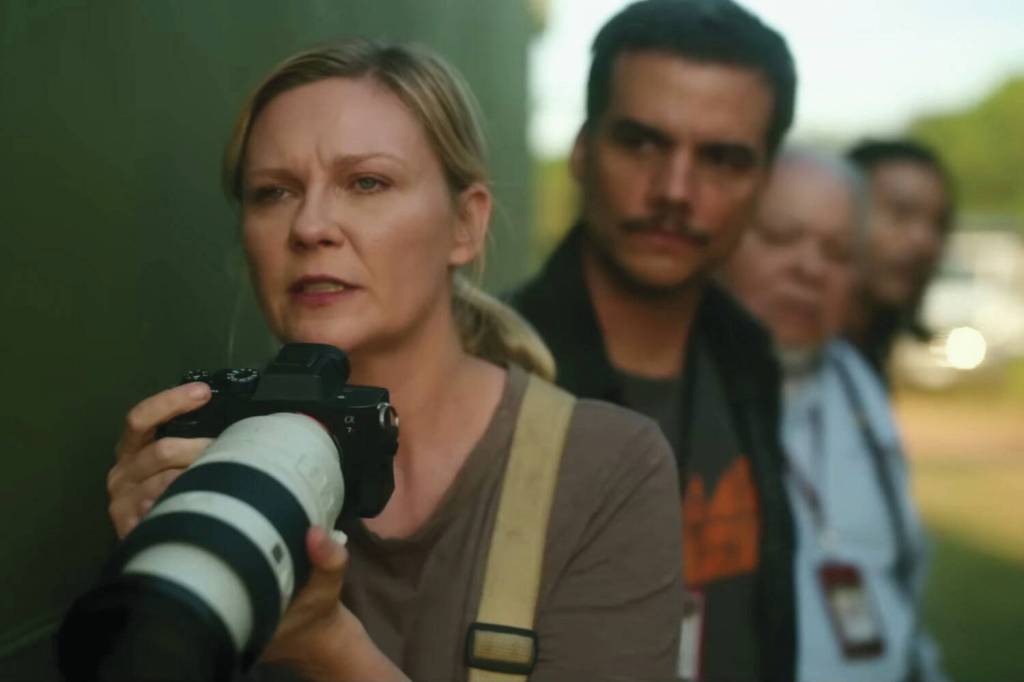 Kirsten Dunst, Wagner Moura, Stephen McKinley Henderson and Cailee Spaeny appear in Civil War. (Promotional photo courtesy A24)