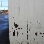 Paint chips on the exterior of school buildings at Soldotna Elementary School on Friday, Sept. 30, 2022 in Soldotna, Alaska. (Ashlyn OHara/Peninsula Clarion)