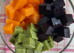 These blueberry and honey, carrot and nectarine, and spinach and green grape gummies are made with minimal sugar and no artificial dyes or preservatives. (Photo by Tressa Dale/Peninsula Clarion)