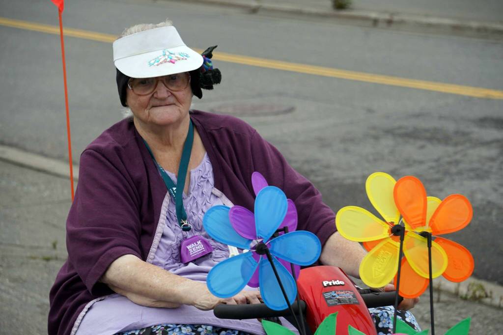 Attendees set out on the Second Annual Kenai Peninsula Walk to End Alzheimers at the Challenger Learning Center of Alaska in Kenai, Alaska, on Saturday, Sept. 7, 2024. (Jake Dye/Peninsula Clarion)