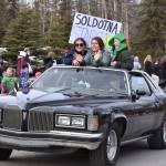 Soldotna Stars softball team participates in the Sweeneys St. Patricks Day Parade, Monday, March 17, 2025, in Soldotna, Alaska. (Photo by Erin Thompson/Peninsula Clarion)