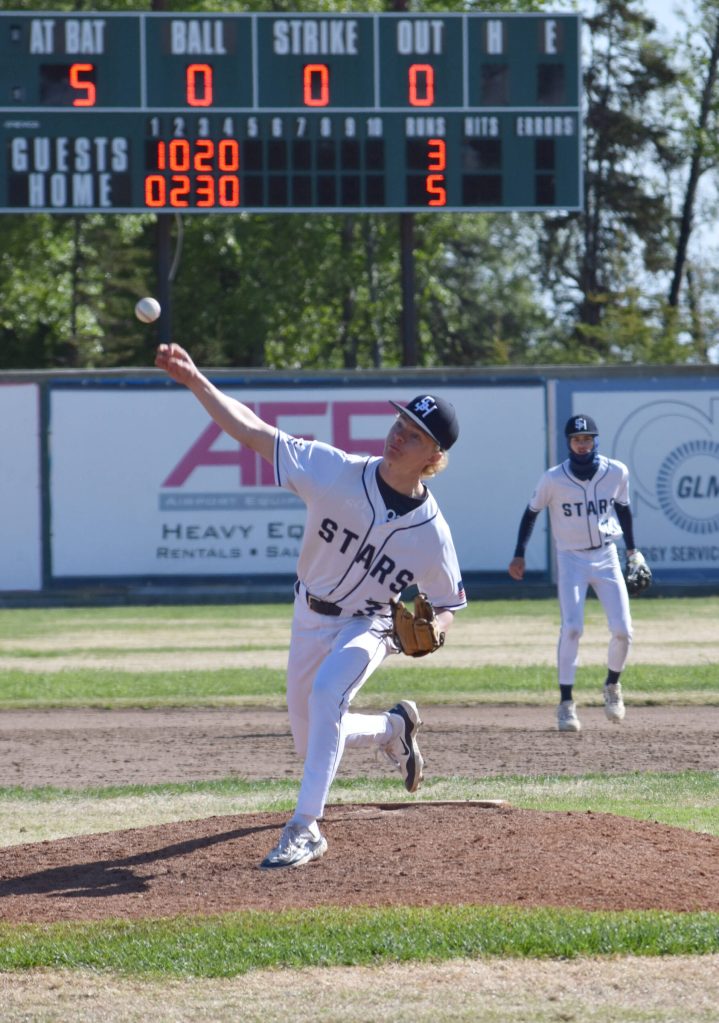 Soldotnas Jack Harper delivers to Houston at the Division II state baseball tournament Thursday, June 6, 2025, at Coral Seymour Memorial Park in Kenai, Alaska. (Photo by Jeff Helminiak/Peninsula Clarion)